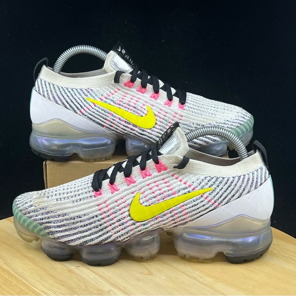 Nike Air Vapormax Flyknit 3 White/Dynamic Yellow AJ6900-103 Men’s Size 8/ 9.5 W - Picture 1 of 8